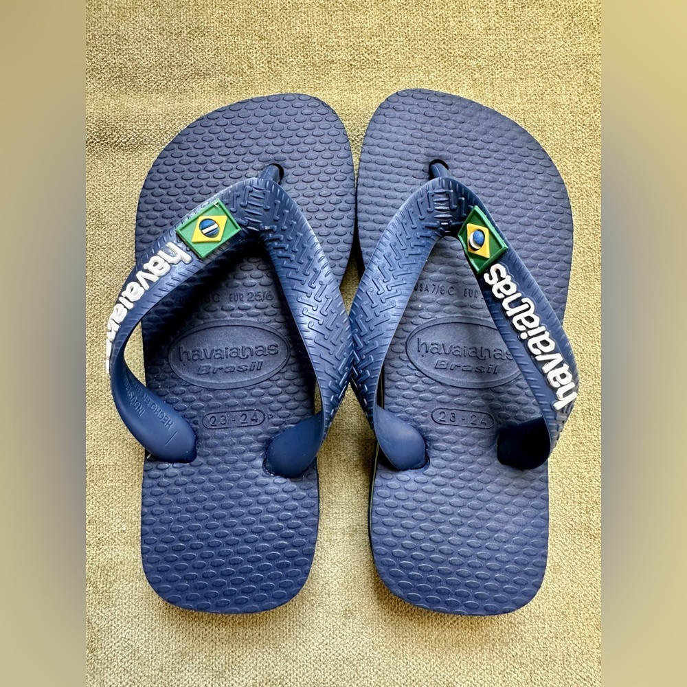 World’s Cutest Havaianas – Brand New Navy Toddler Flip Flops 🩴💙